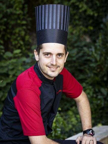 Yann Zwysig. chef restaurant relais de la source